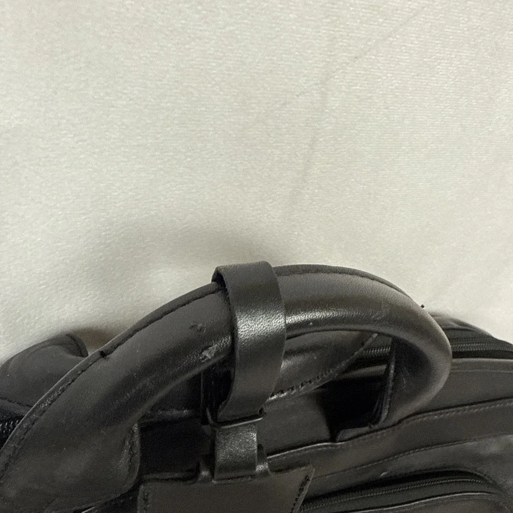 TUMI‎ Briefcase Leather Black Laptop Bag Business Travel Computer 96111DH